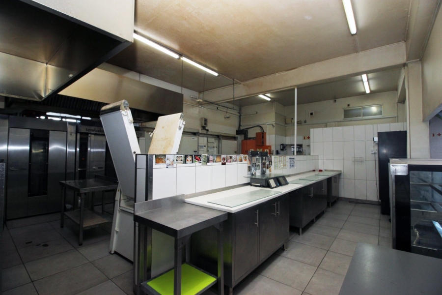 Commercial Property for Sale in Tuscany Glen Western Cape